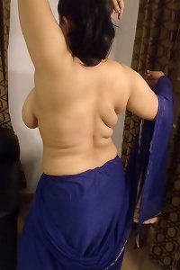 huge boobies Indian woman in Saree without Blouse- I